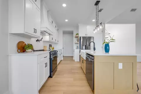 Kitchen - 11 Private Road 33084, Sumner, TX 75486 photo 3 of 5