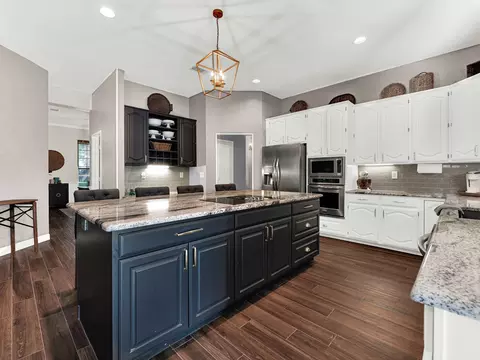 3303 Stonehenge Dr, Richardson, TX 75082