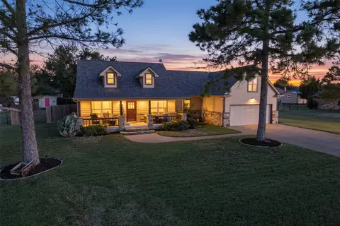 207 Dennis Rd, Lipan, TX 76462