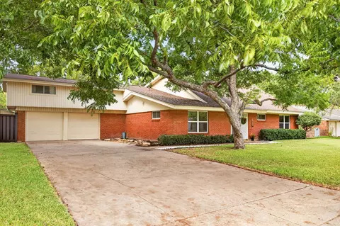 3608 Wooten Dr, Fort Worth, TX 76133