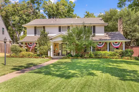 9908 Robin Hill Ln, Dallas, TX 75238