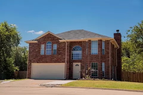 5025 Strummer Dr, North Richland Hills, TX 76180