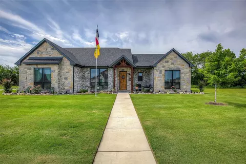 1025 Sinopa St, Caddo Mills, TX 75135