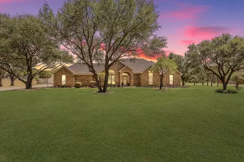 2305 Floyd Hampton Rd, Crowley, TX 76036