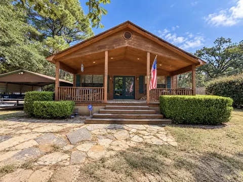 1420 Arrowhead Dr, West Tawakoni, TX 75474