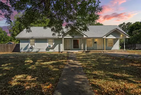 925 E Walnut St, Hillsboro, TX 76645