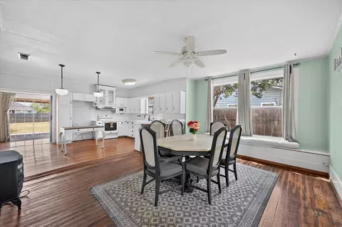 Dining - 304 E Main St, Itasca, TX 76055 photo 1 of 3