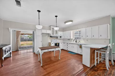 Kitchen - 304 E Main St, Itasca, TX 76055 photo 1 of 6