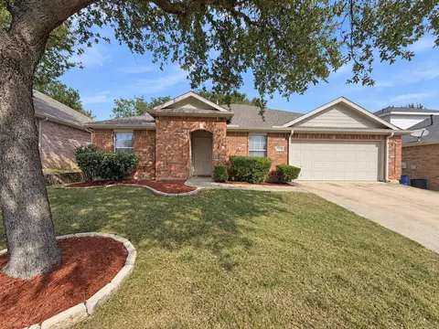 1314 Maple Terrace Dr, Mansfield, TX 76063