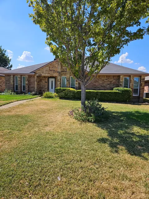 5117 Bobtown Rd, Garland, TX 75043