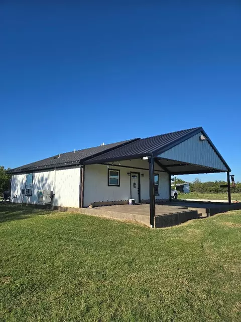 131 Hcr 1417, Covington, TX 76636
