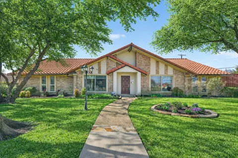 15415 Leavalley Dr, Dallas, TX 75248