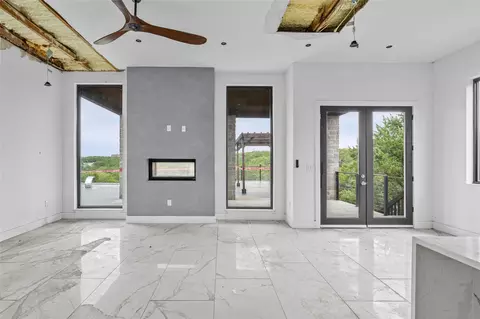 Living - 4997 Comanche Dr, Temple, TX 76502 photo 2 of 5