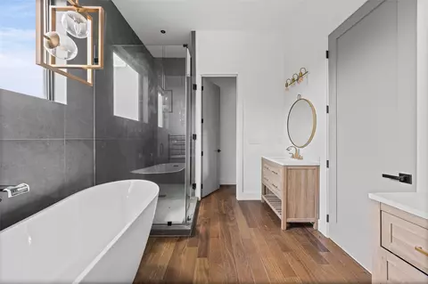 Bath - 4997 Comanche Dr, Temple, TX 76502 photo 3 of 5