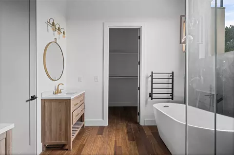 Bath - 4997 Comanche Dr, Temple, TX 76502 photo 2 of 5