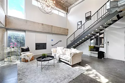 1001 Belleview St #104, Dallas, TX 75215