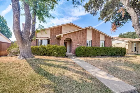 2202 Village Crest Dr, Garland, TX 75044