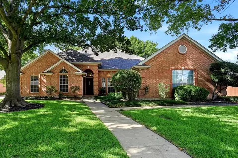 1703 Chretien Point Dr, Mansfield, TX 76063