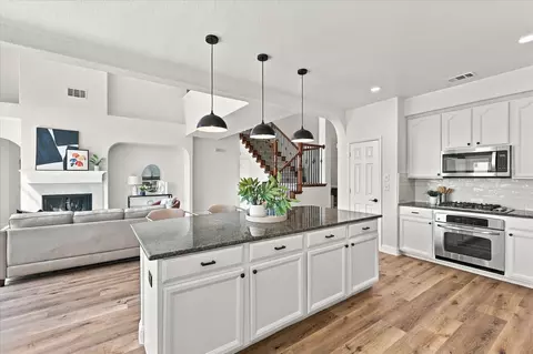 10236 Vintage Dr, Fort Worth, TX 76244