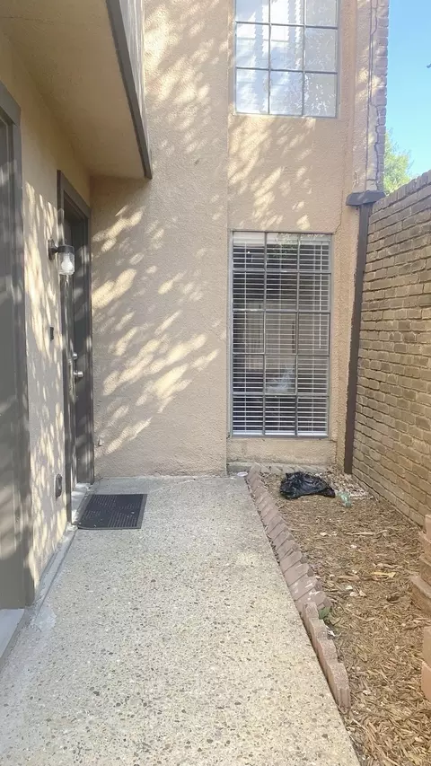 6019 Ridgecrest Rd #301B, Dallas, TX 75231