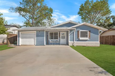 7241 Van Natta Ln, Fort Worth, TX 76112
