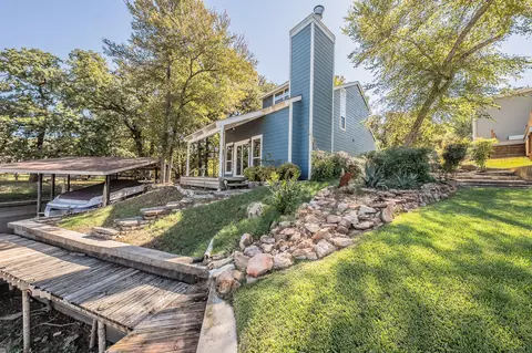 508 Harbor Dr S, Azle, TX 76020