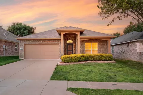 8255 Clarksprings Dr, Dallas, TX 75236