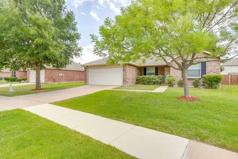 1313 Lauren Dr, Burleson, TX 76028