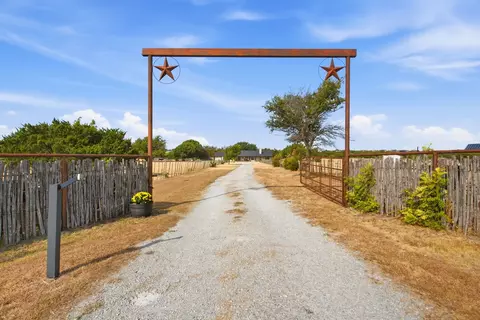 950 Johnson Bend Rd, Weatherford, TX 76088