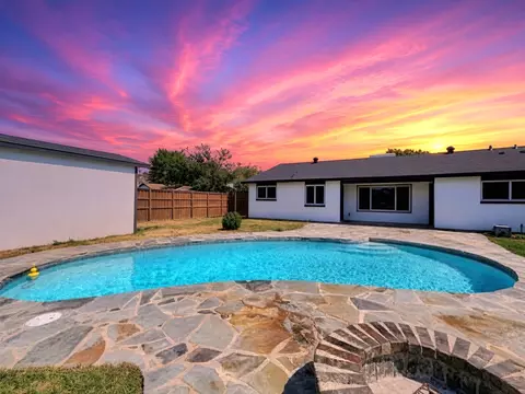 5300 Queenlily Ct, Arlington, TX 76018