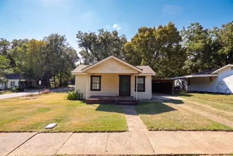 206 Latimer St, Mooringsport, LA 71060