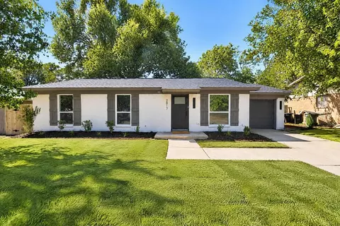 2817 Ladona Dr, Fort Worth, TX 76133