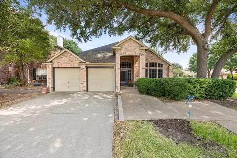 6712 Braeview Dr, Fort Worth, TX 76137