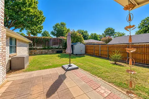 Exterior - 2941 Cresthaven Dr, Grapevine, TX 76051 photo 3 of 6