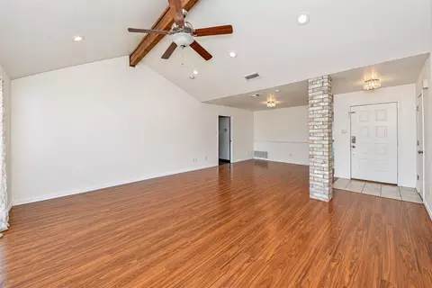 Living - 2941 Cresthaven Dr, Grapevine, TX 76051 photo 2 of 4