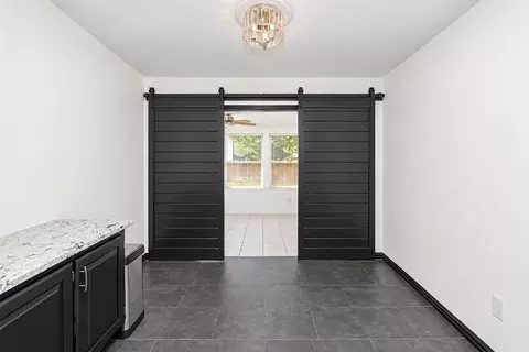 Entry Way - 2941 Cresthaven Dr, Grapevine, TX 76051 photo 1 of 2
