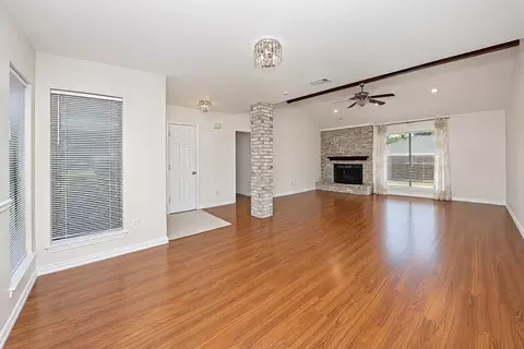 Living - 2941 Cresthaven Dr, Grapevine, TX 76051 photo 4 of 4