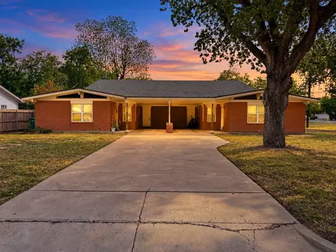 603 N Rita St, Lacy Lakeview, TX 76705