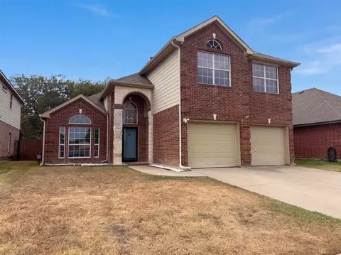 5821 Starboardway Dr, Fort Worth, TX 76135