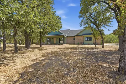 Exterior - 230 Silver Lakes Dr, Sunset, TX 76270 photo 3 of 8