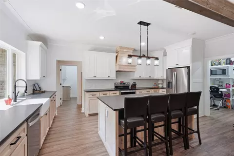 Kitchen - 230 Silver Lakes Dr, Sunset, TX 76270 photo 4 of 5