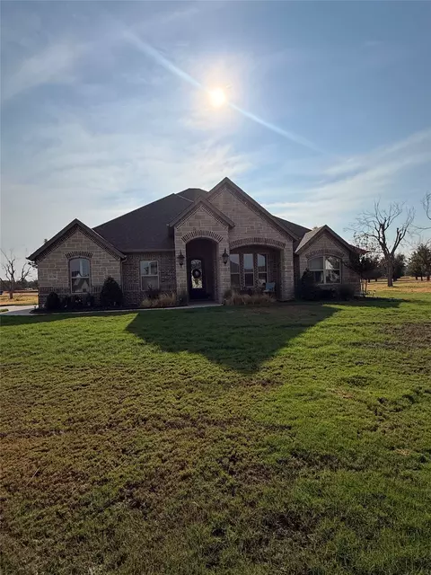 1136 Tremont Ln, Granbury, TX 76049