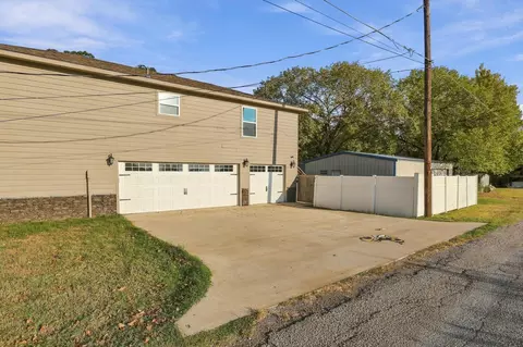 Exterior - 54 Doty Ln, Denison, TX 75021 photo 3 of 8