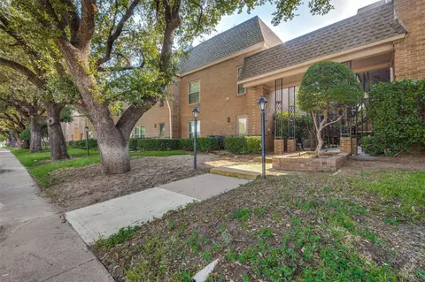 4430 Harlanwood Dr N #209, Fort Worth, TX 76109