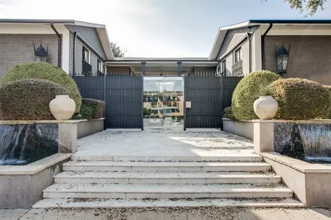 10209 Regal Oaks Dr #211, Dallas, TX 75230