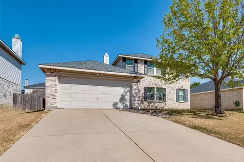 2120 W Grove Ln, Grand Prairie, TX 75052