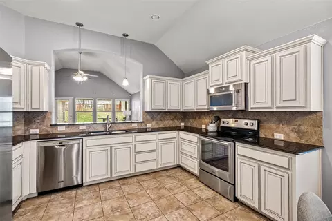 2308 Wakecrest Dr, Fort Worth, TX 76108