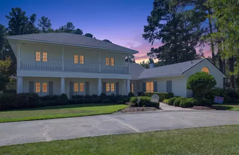 10110 Stonehedge Dr, Shreveport, LA 71106