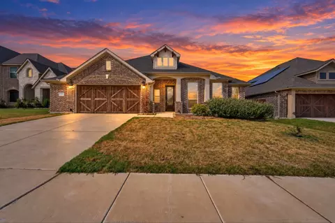 289 Sparkling Spgs, Waxahachie, TX 75165