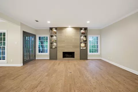 4212 Lomo Alto Dr #202, Dallas, TX 75219